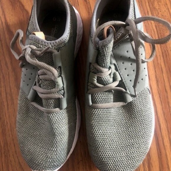 Skechers Cool Wave Green Memory Foam Shoes - Picture 1 of 6